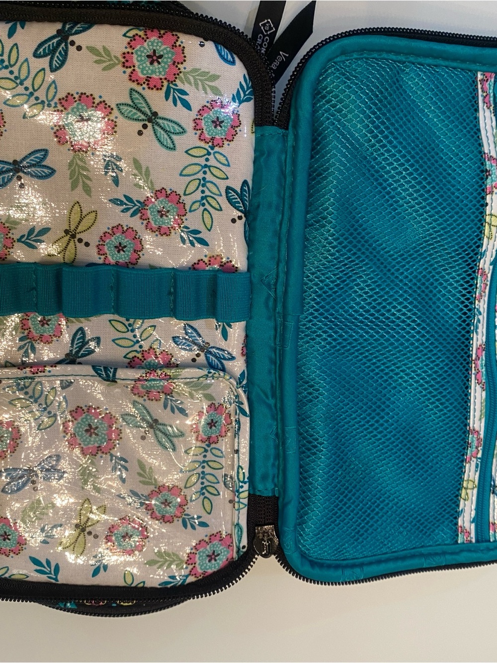Vera Bradley Travel Organizer Set - Hanging Travel Organizer & Cosmetic - Picture 7 of 11